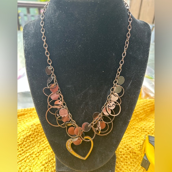 NWOT Beautiful Copper Color Heart Necklace 10” Length. - Picture 1 of 3